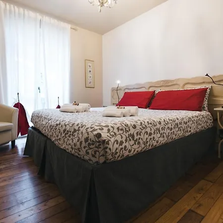 Aparthotel La Casaregina 3*